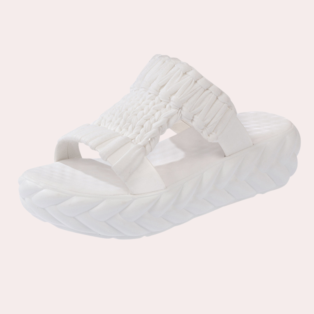 Lia - Trendy sandalen met vlechten voor een zorgeloze zomer