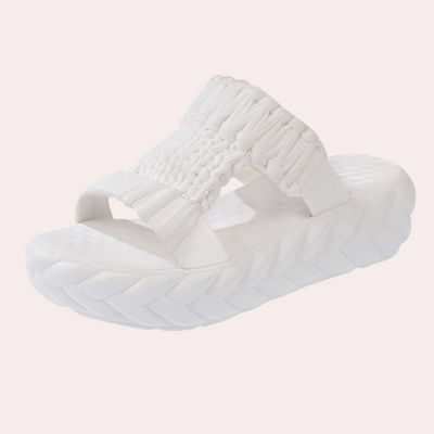 Lia - Trendy sandalen met vlechten voor een zorgeloze zomer